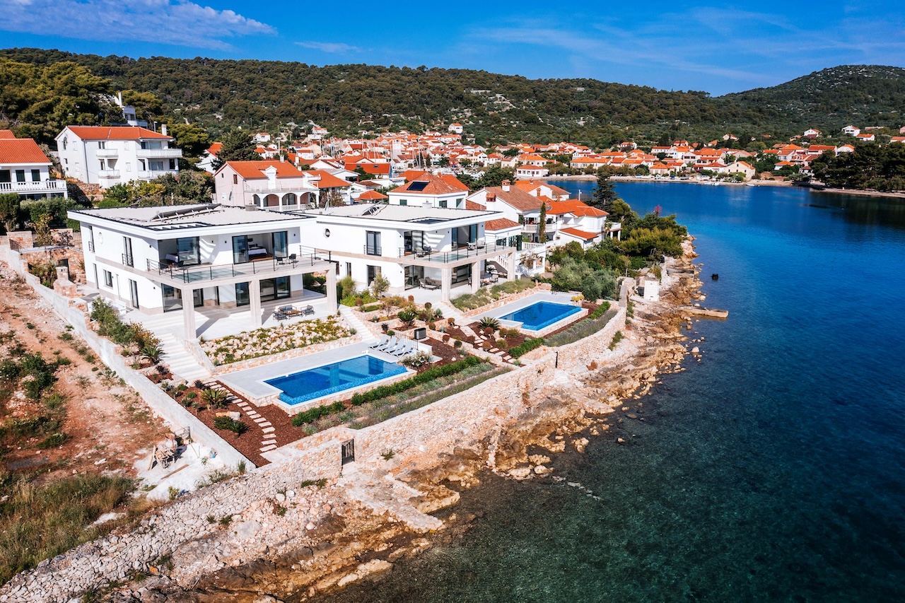 Veli Iž — 3